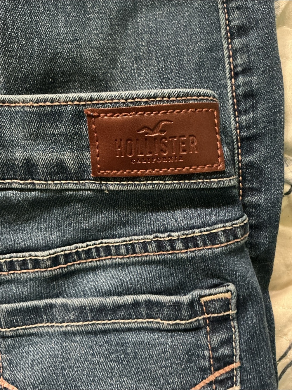 Hollister Medium Blue Low Rise Skinny Stretch Jeans - Picture 4 of 4